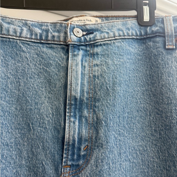 Abercrombie & Fitch '90s Straight Ultra High Rise Jeans - Picture 9 of 16